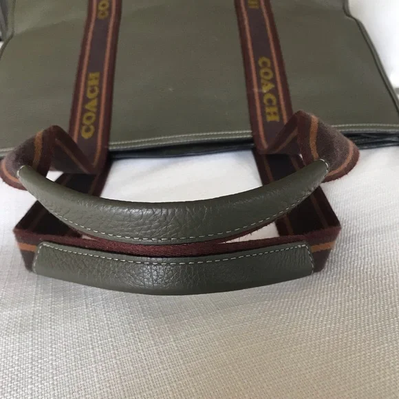 Coach Large Smith Leather Tote Purse in Olive Green, With Scarf - Picture 15 of 16